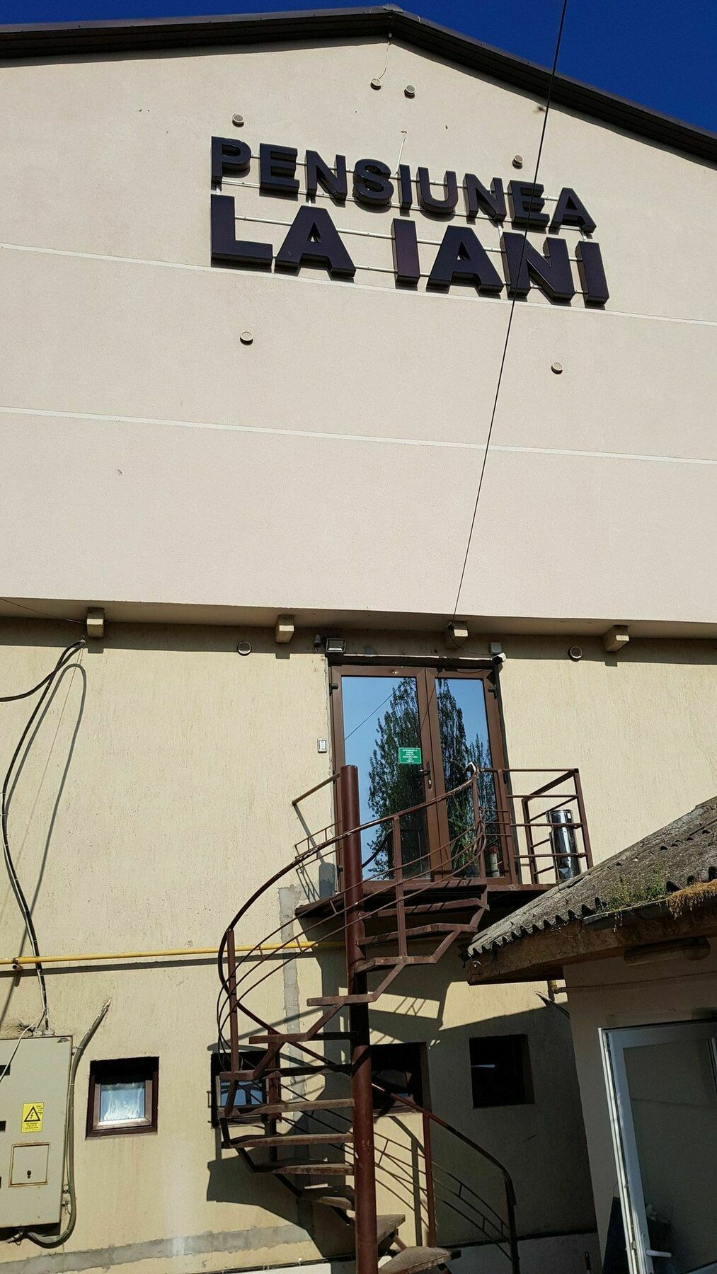 Pensiunea La Iani宾馆2*